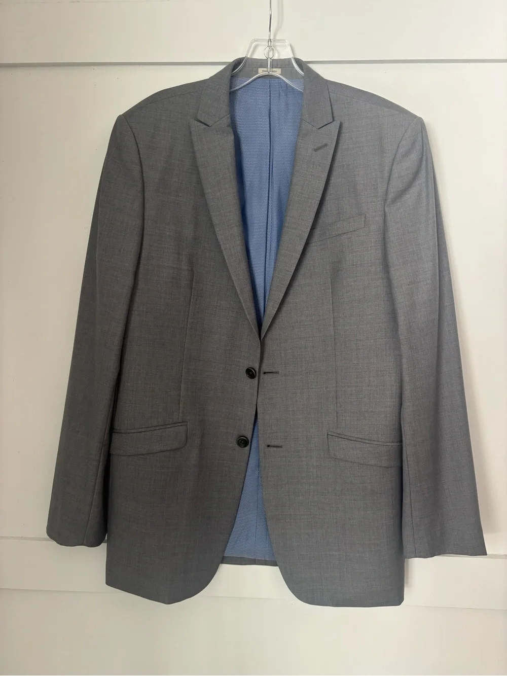 Joseph Abboud Gray Two-Button Sport Coat with Blue Lining 42L in great condition